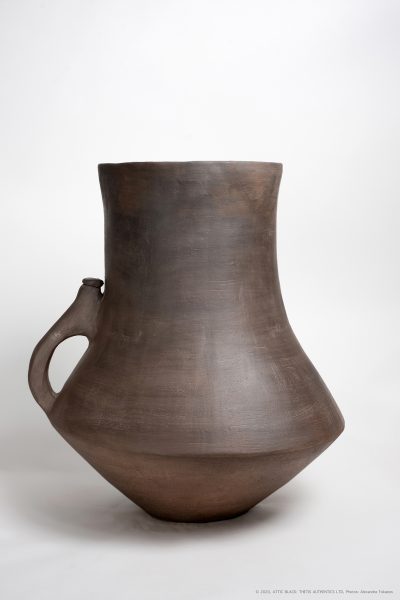 Hand made cylindrical vase Boeotia
