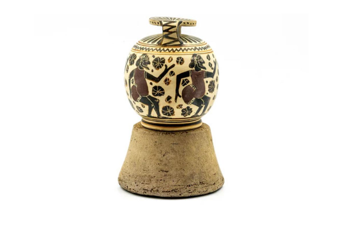 Exploring Corinthian Pottery: History and Techniques