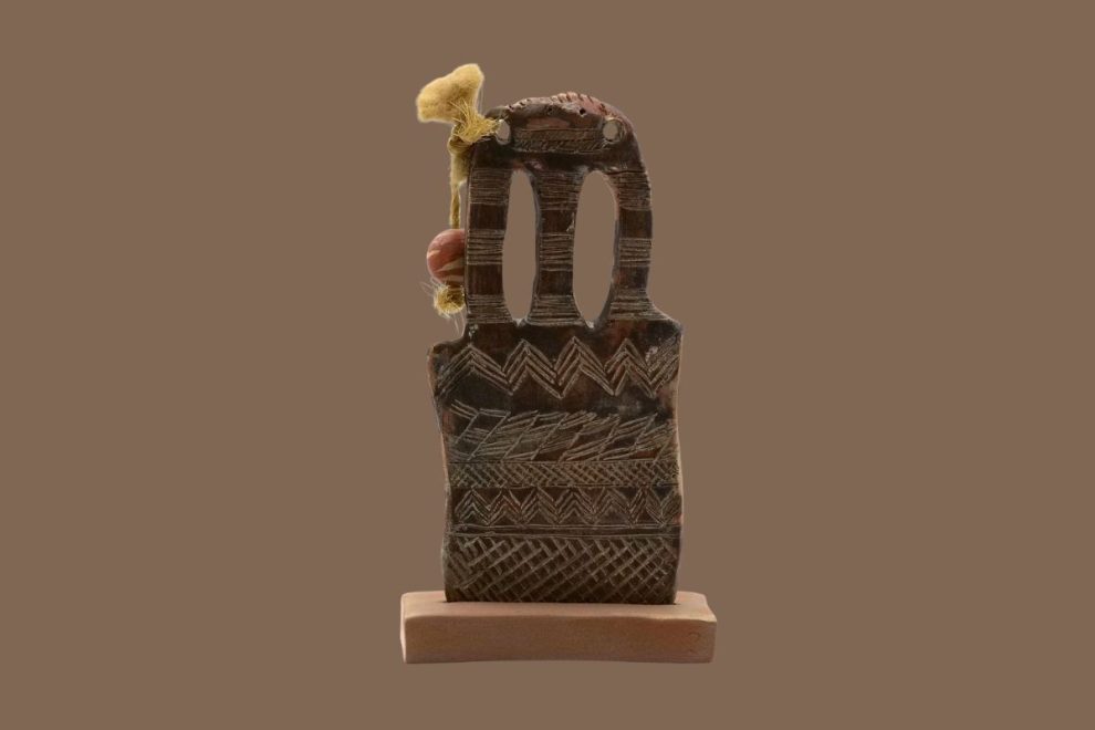 Ancient Cypriot double figurine idol pottery.