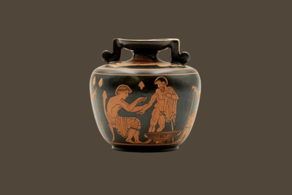 Ancient Greek red-figure pottery aryballos showing human figures.