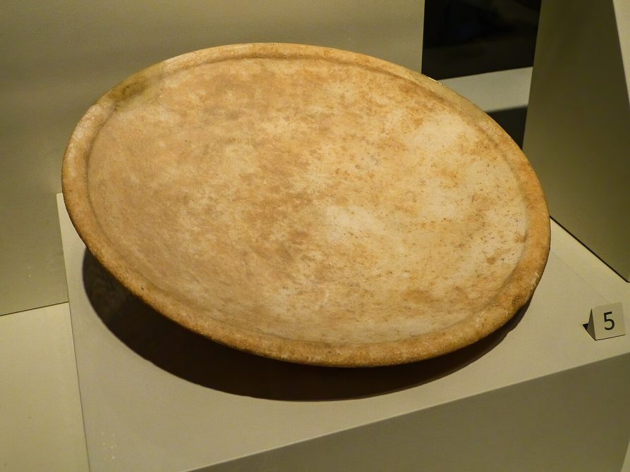 Cycladic Phiale (Bowl) possibly serving dish for a funerary feast Marble, Naxos, 2800-2300 BCE NAM Athens