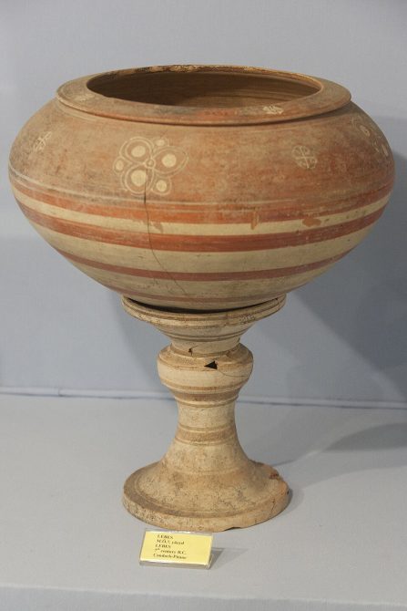 Lebes. 7th century BC. From Çandarlı-Pitane. 