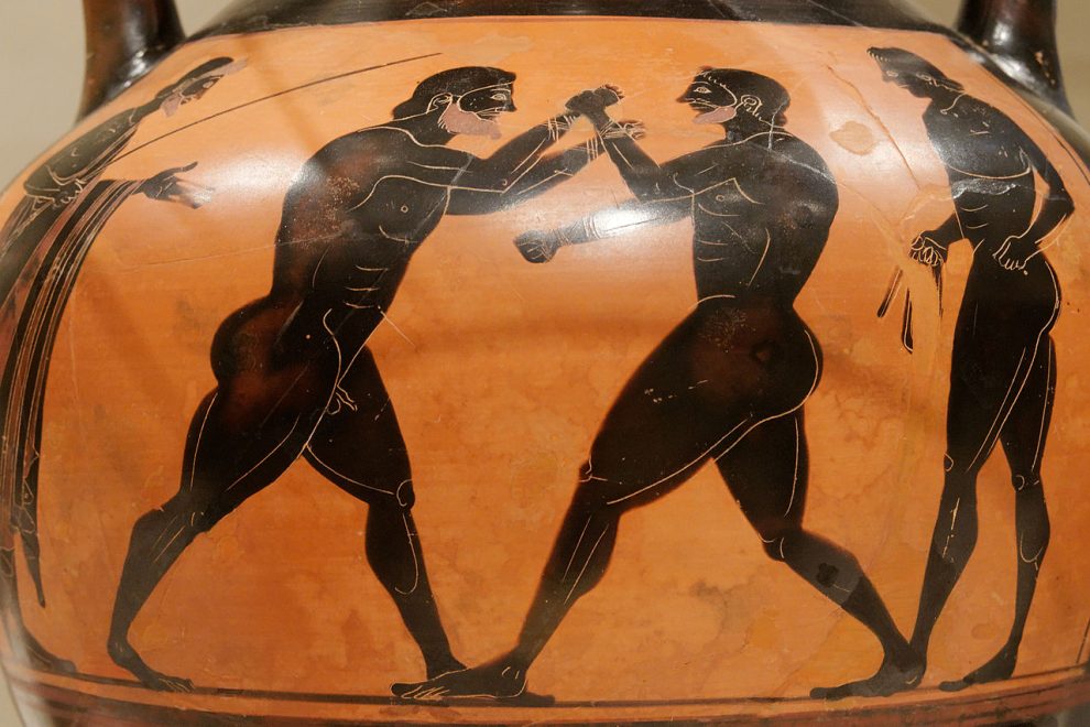 Boxers scene on a Panathenaic-shape black-figure amphora (Met 06.1021.51), c. 520 BC.