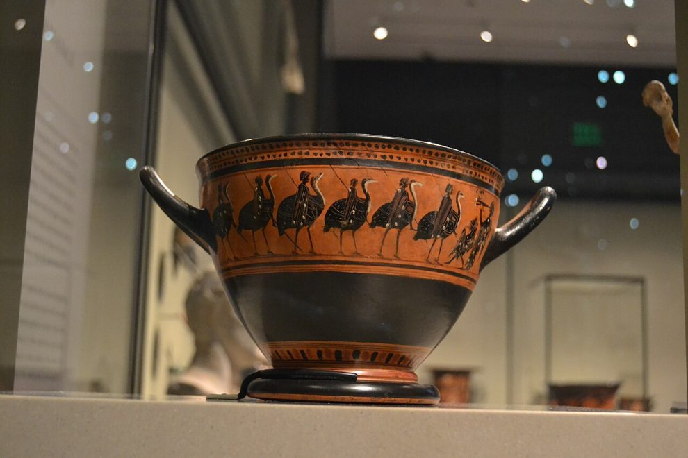 Ancient Greek black-figure drinking cup with marching figures, Museum of Fine Arts Boston