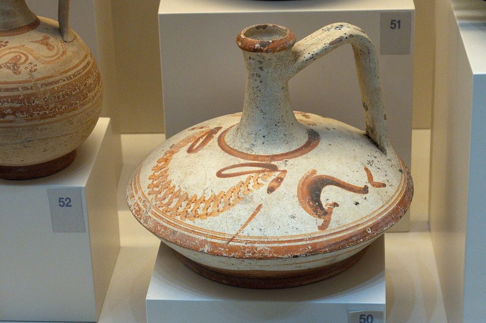 White lagynos from Epidauros (2nd–1st century BC), Hellenistic pottery at the Archaeological Museum of Nafplion, Greece.